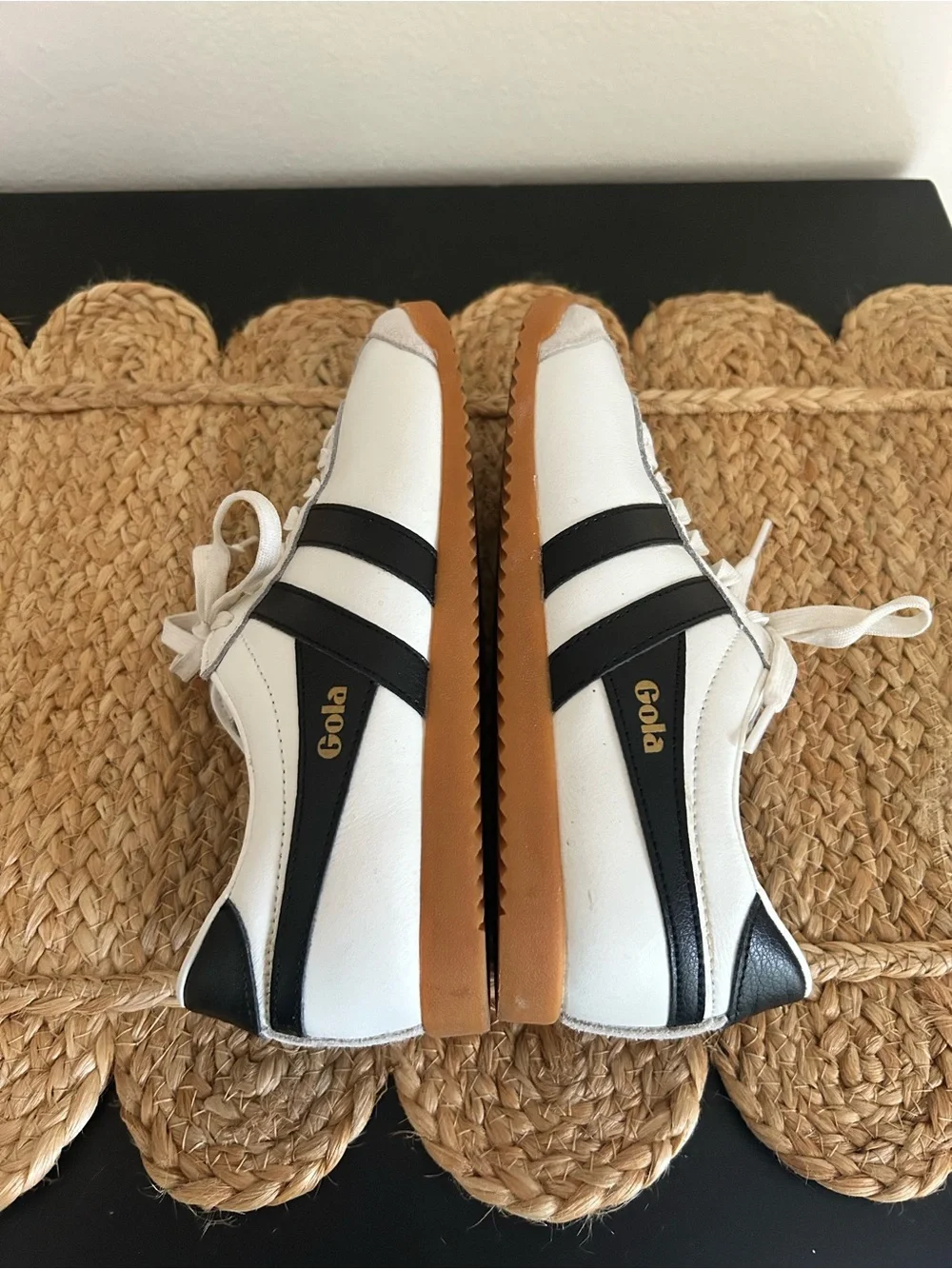 Gola Classics Bullet Leather Sneakers White Black Gum Women’s 7.5 old money #49